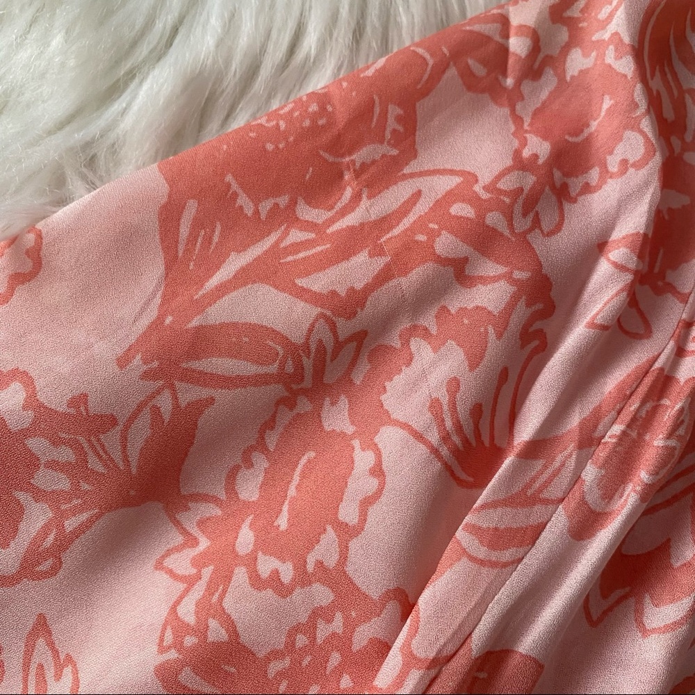 LOFT • Silky Pink and White Blouse - Picture 7 of 8